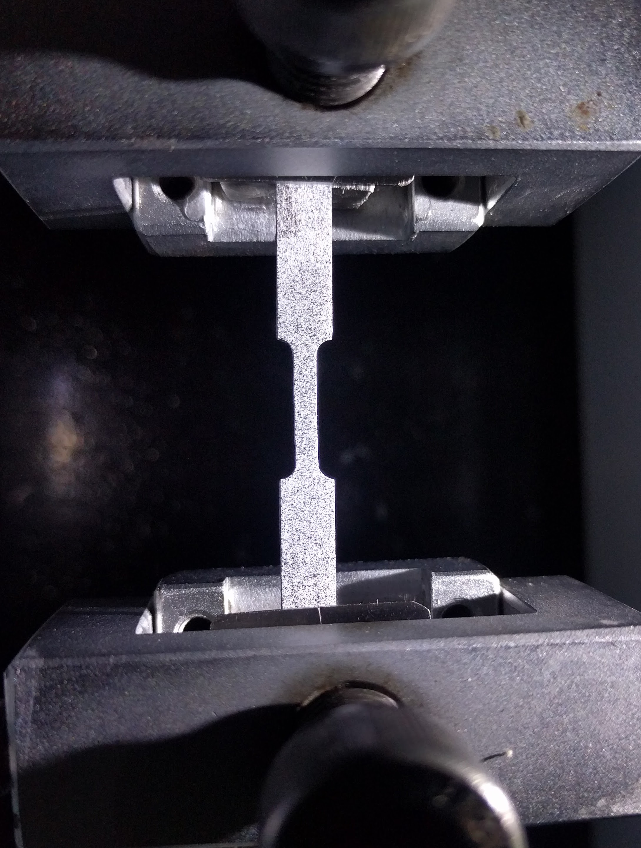 Digital image correlation on a mechanical test specimen
