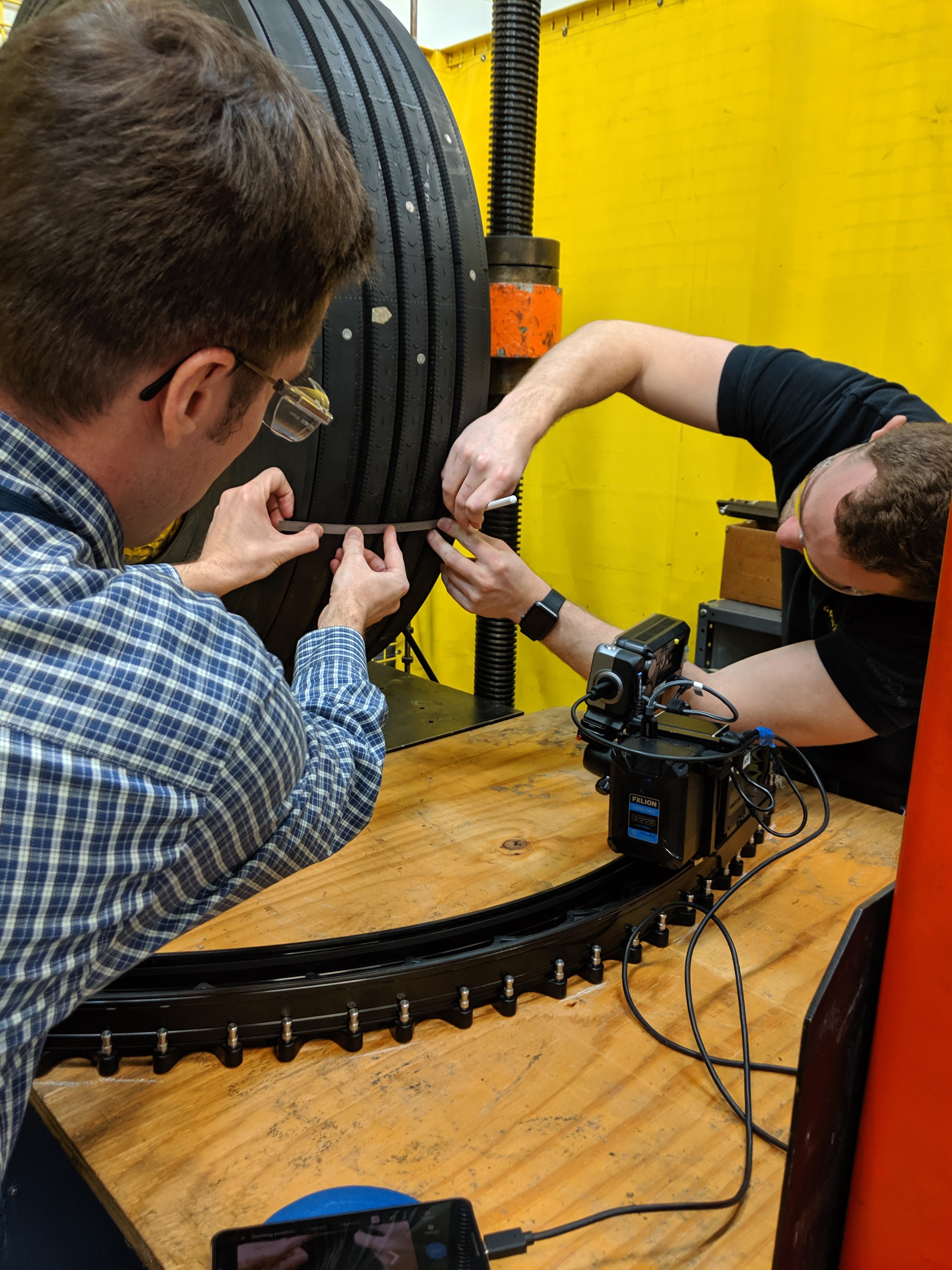 Laboratory tyre measurement